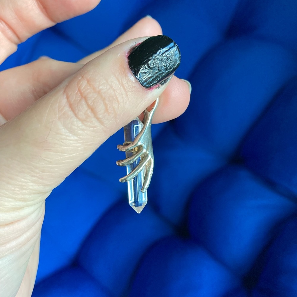 ✨ Vintage 90s Sterling Silver Hand Holding Crystal Pencil Charm Pendant 🔮 - Picture 4 of 5